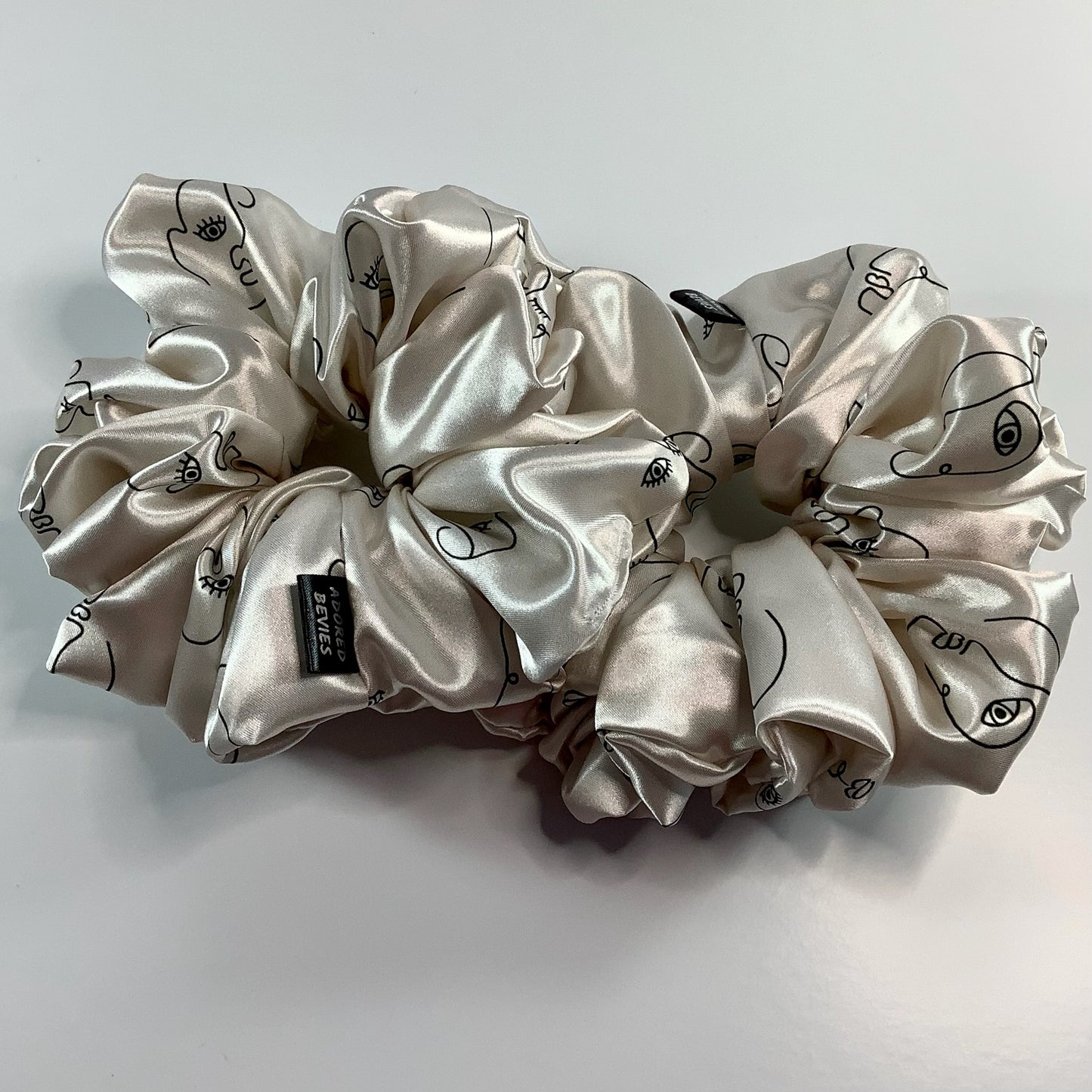 Picasso At Antibes White XXL Scrunchie