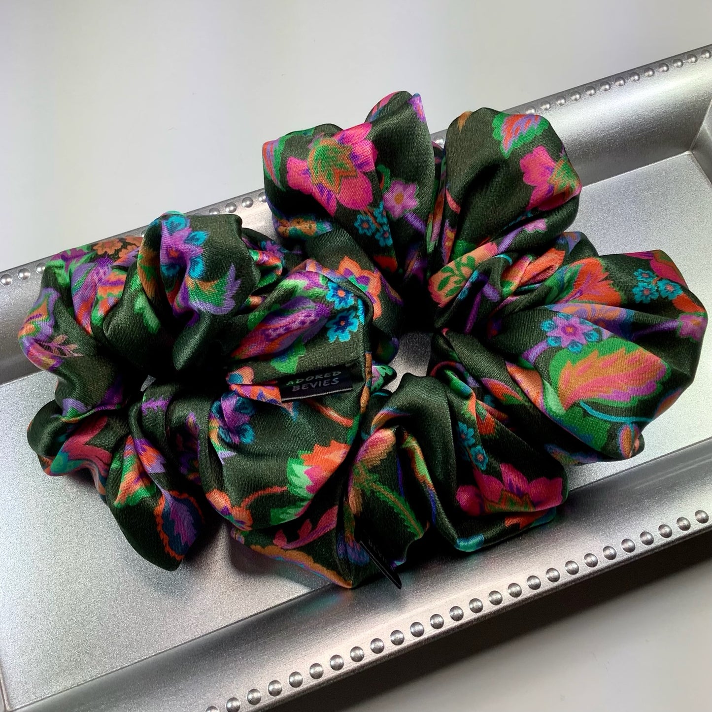 Burj Plaza XXL Scrunchie