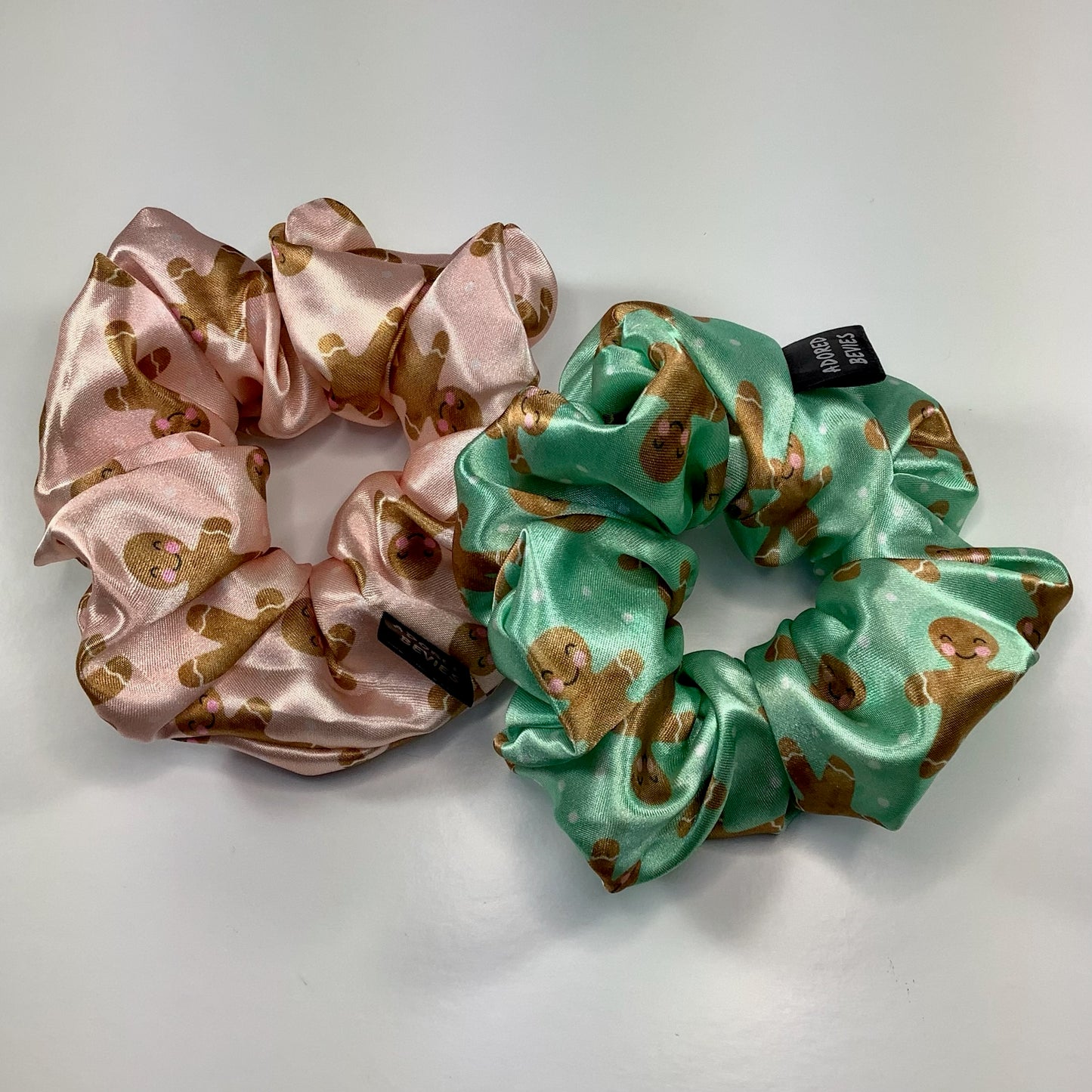 Nurimberg Hero Scrunchie